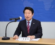 의료기기, 3대 바이오헬스산업 중심되도록 노력