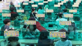 코로나19: 3월 개학...원하면 학교에서 급식 먹는다