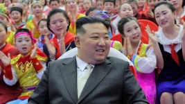 한국은 '대통령 끌어내리는데'...북한 주민들은 하지 못하는 이유는?