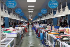 [르포] 여수시 수산시장 상인들 장사도 안 되는데 묻지 말아 달라