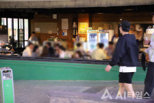 이태원발 집단감염 우려에도 붐비는 유흥가…구시청, 상무지구 평일도 불야성