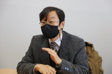 [태양광, 지구 살리는 기술] ⑦정재학 영남대학교 화학공학부 교수 영농형 태양광 기반 노지 스마트팜 보급하고파