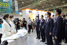 [르포] 그린뉴딜 시대 신재생에너지 신기술의 향연…SWEET 2021 막 올랐다