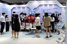 [르포] 그린뉴딜 시대 신재생에너지 신기술의 향연…SWEET 2021 막 올랐다