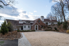 Sands Point, N.Y.: A Fairy-Tale Village, for Those Who Can Afford It