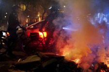 Police ‘Kettle’ Protesters in Manhattan, Arresting Dozens