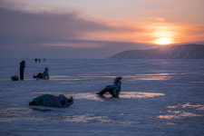 For Russians in a Pandemic, Lake Baikal Is the Place to See and Be Seen
