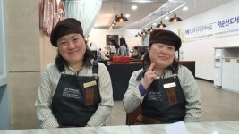 바리스타로 근무하는게 너무 좋아요 이순신도서관의 장애인 바리스타