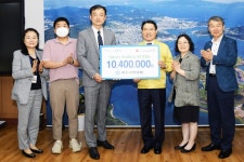 코로나19 극복하자 여수시 약사회, 1040만원 기탁