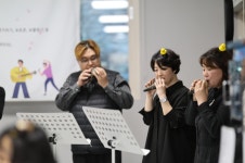 개원 1주년 여수시장애인단기거주시설에서 열린 작은음악회