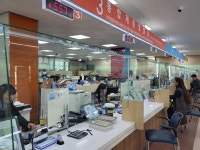 민원창구에 투명가림막... 여수시, 담당공무원 적극 보호