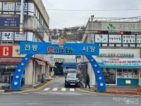 [설특집]③ 여수 도깨비시장, 추억의 전 부치는 황원숙씨 부부