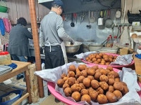 통영사람도 탐낸다는 여수 서시장 꿀빵... 맛이 어떻기에?