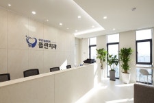 [2023 소비자가 뽑은 가장 신뢰하는 브랜드대상] 유통 코스메틱 헬스케어