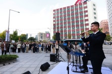 태광이 전한 가을 선율…광화문은 힐링 멜로디에 흠뻑