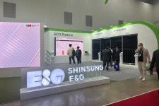 시장 장악하는 중국 태양광, 속 타는 한국 기업들