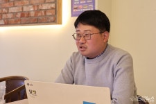 원전 최대 밀집 도시 부산, 재생에너지 전환 요원