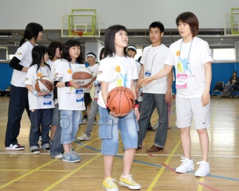 WKBL 전문가와 함께하는 농구교실 참가 지도자 모집