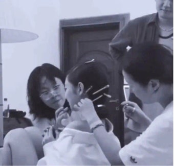 스태프 얼굴에 담배 연기를?...블랙핑크 제니, 실내흡연 의혹 영상 논란
