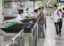 서울시 장애인 편의 위해 모든 전철역 1동선 엘리베이터 설치