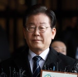 [김춘만 칼럼] 국회의원들은 방탄조끼를 벗어 던져야 한다