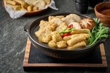 욜로부로, 톡스토어 선보여