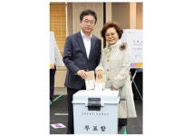 이철우 경북도지사, 5일 예천 호명읍 사전투표 실시