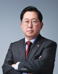 [국회] 유용원 의원, '외국인의 군사시설 인근 토지 취득 전면 금지' 법안 대표발의
