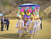 이제 가면 언제 오나 부활하는 전통 장례··· 공주시, 꽃상여 직영 운영