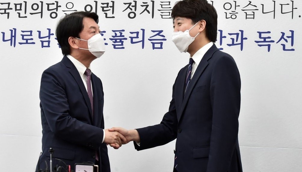 이준석, 퍼스트 펭귄 선언…조기 대선 출마 공식화 및 정치 영화 개봉 예정