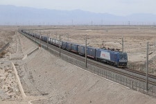 [손흥철 더봄] 하서주랑, 걷고 싶은 900km···난신철로 따라 서역으로 (2)