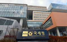 [금융 Pick] 은행권 '세무 플랫폼' 경쟁 본격화…민간 인증서, 국세청까지 확장