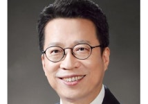 박우량 신안군수의 2021 키워드···그린수소·굴양식·1004섬·방문간호