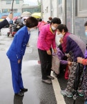 김보라 안성시장, 연화마을 어버이날 행사 참석