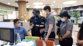 수원시, 27일 시청 시민봉사과 민원실에서 매뉴얼에 따라 단계별 대응 훈련 실시