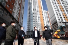 허인환 동구청장, 관내 대헌학교뒤구역 아파트 건설현장 방문