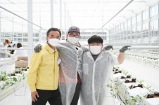 여주시 ㈜푸르메여주팜, 유리온실 개장과 토마토 1만본 식재로 본격 운영