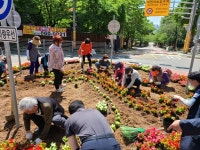 학익2동 주민자치회, 신동아아파트 로터리에 화단조성