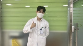 플러스의료재단 단원병원, 백신 접종 직원에 인증 배지 배부