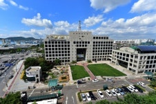 부평구 청소년수련관, 삼산경찰서 연계 모범 청소년들에게 물품 지원