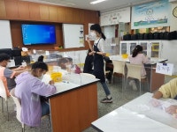 평택시북부청소년문화의집,  진위초등학교산대분교장[아트(art)를 잡(job)아라]교육 진행