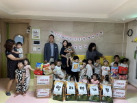 안성시 아이꿈어린이집, 안성3동주민센터에 후원물품 전달