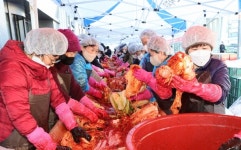 미추홀구 21개동 지역사회보장협의체, 아인의료재단과 함께 김장 나눔 행사 진행