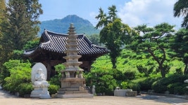 안산시, 수암산 끝자락에 가을을 기다리는 연암사 풍경