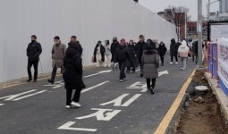 평택시, 평택역복합문화광장 공사, 축소된 보행로로 시민 안전 위협