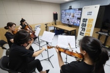 [기획] 부천시 스마트경로당·찾아가는 문화공연 인기...웃음꽃 활짝