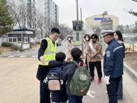 김정헌 인천 중구청장, 삼목초 교통안전 점검..59회째