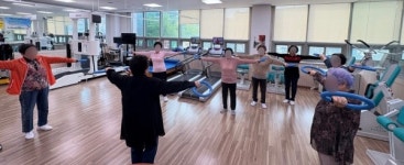 평택시 송탄보건소, 소도구 활용한 균형감각 향상 교실 운영