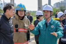 고양시, 백마로 하수관로 공사 매몰 사고 8시간 만에 긴급복구 완료
