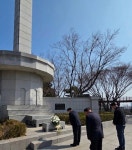 김종배 미추홀구청장 예비후보, 수봉공원 현충탑 참배